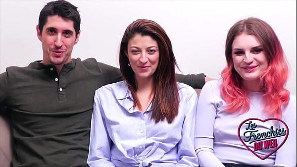 Nonton Beka Et Trixy, Deux Bombasses, S'adonnent Aux Plaisirs Lesbiens thumbnail