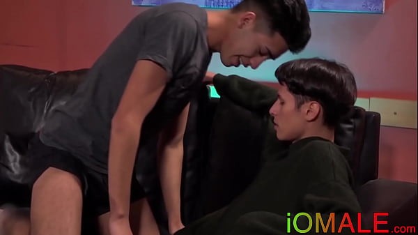 Twink fingered before raw banging 