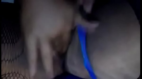 Putita masturbandose 