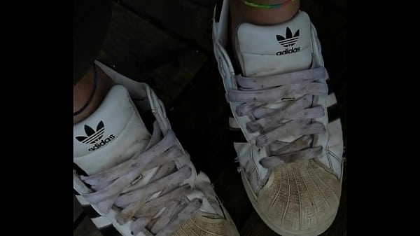 Nonton Cummy Adidas thumbnail