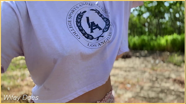 MILF is an exhibitionist 