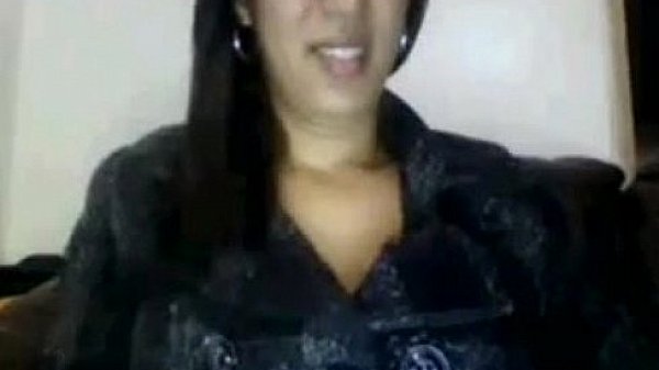 Nonton Cute Chick Plays With Her Nice Breasts thumbnail