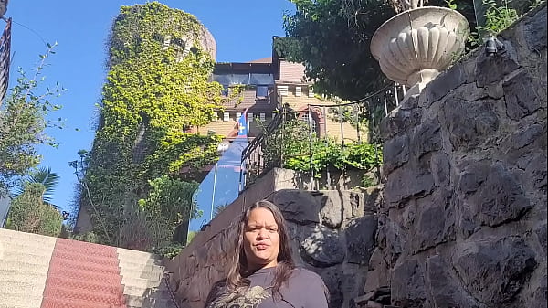 Deixei O Castelo Da Fran&ccedil;a Todo Gozado thumbnail