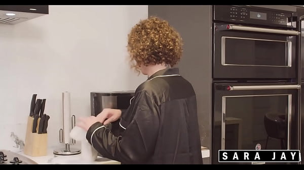 Extra_Creamy Latte Delivery Sara Jay Gets Fucked By Hollywood