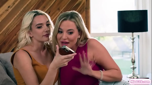 Big_tits blonde babetribbing with hairy lesbian girlfriend