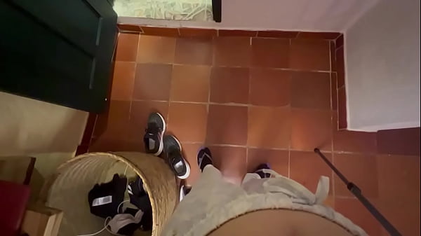 Nonton Que Rico Sentir Tu Co&ntilde;o H&uacute;medo En El Ba&ntilde;o De La Cafeteria thumbnail