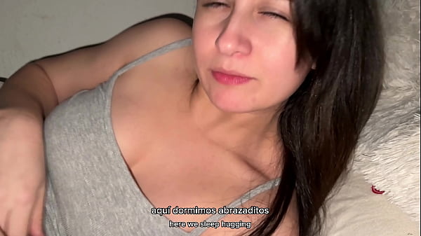 Play MP4 - Me Asustan En Mi Habitaci&oacute;n y Calmo El Miedo Con La Polla De Mi Hermanastro