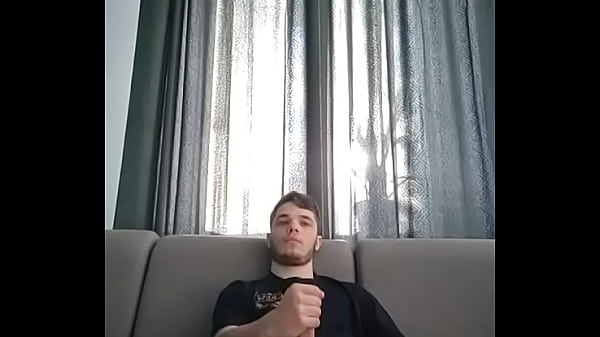 I'm jerking when parents aren't home 