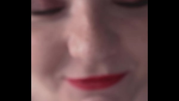 Nonton A Girl Is Messing With A Macro Camera thumbnail