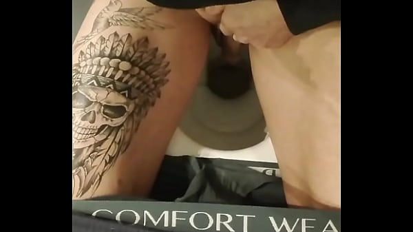 I Pee In Close-ups And I Make Big Farts That Stink On The Toilet, Video Not Blurred. thumbnail