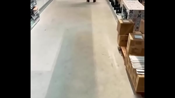 (Extrait)Pour notre sortie shopping Mon ma&icirc;tre m&rsquo;impose une tenue plut&ocirc;t ... 