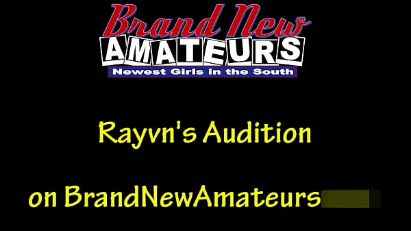 Nonton Cute Redhead Coed Ravyn Rubs Her Perky Tits And Wet Pussy With A Sex Toy! thumbnail