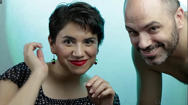 Play MP4 - There's something about Andie