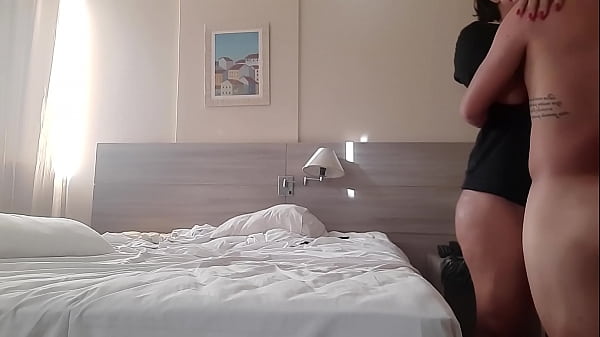 Ela conseguiu arrancar um beijo grego do flakael a doce lola