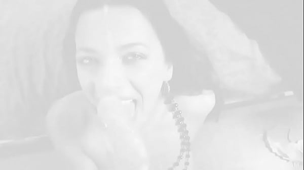 Play MP4 - Shalina Devine enjoys  a huge facial