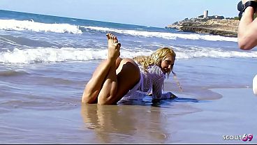 Nonton Hard Risky Outdoor Anal Sex At Public Beach For Blonde Latina Bitch Ginger Hell At Model Job thumbnail