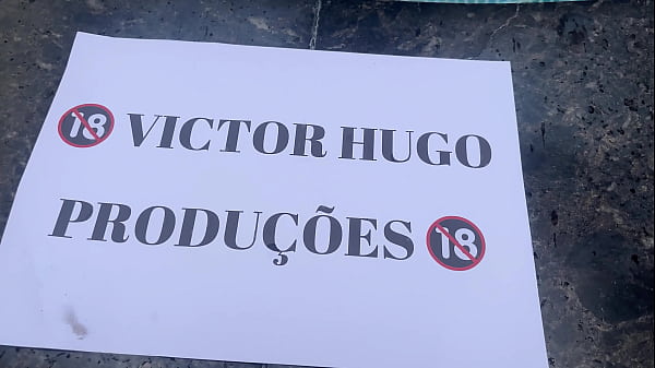 Nonton Casada Se Exibir Na Piscina Antes De Entra Na Madeira thumbnail