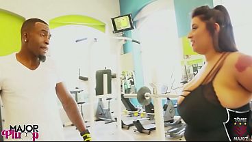Gym lifting day leads to kitchen counter bbc face cum plea