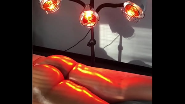 Grabando las_nalgas_de una clienta en el spa_sin que_se de cuenta