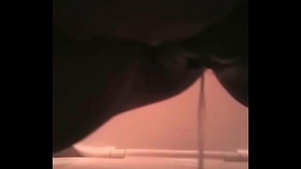 My_wife peeing all_over me