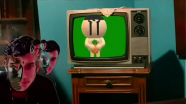 Adolf Bush's se folla una pi&ntilde;a que encuentra en un basurero 