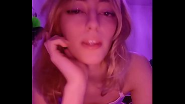 Nonton A M&uacute;sica &eacute; Do Lil Peep, Your Favorite Dress thumbnail