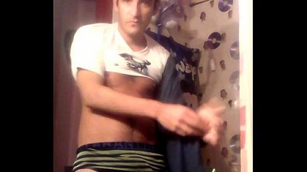 yoel se masturba para vos bb 