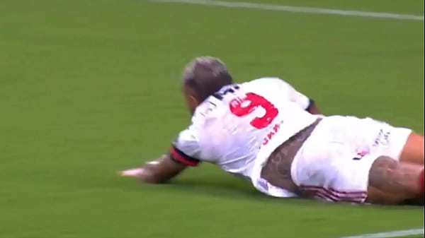 Um Jogador Delicioso Chamado Gabigol Do Flamengo thumbnail