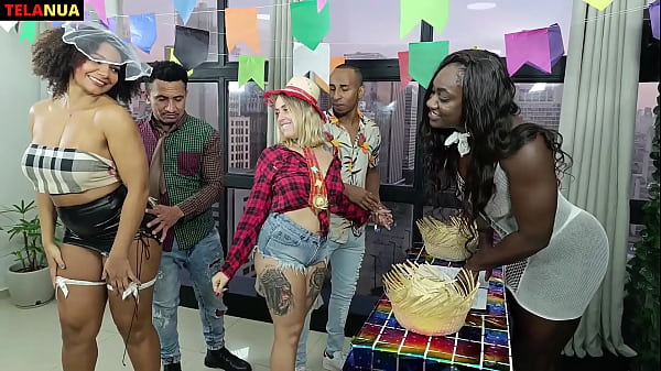 Play MP4 - DEPOIS DA FESTA DE CASAMENTO VEM A LUA DE MEL E TOME TACA NA NOIVA