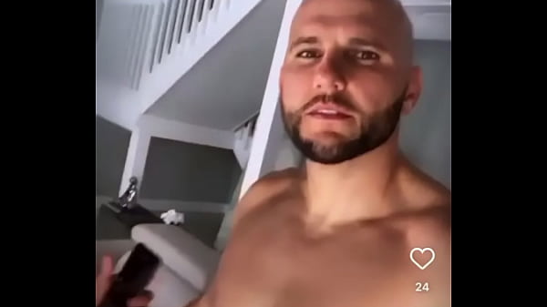 Nonton Jmac Gets Sucked In A Room thumbnail