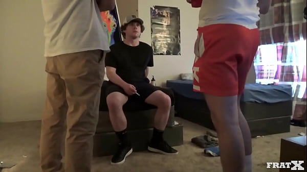 Play MP4 - BROKE BACK BITCH