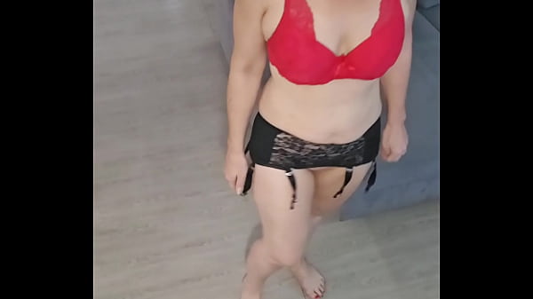 Maintenant que je suis quasi nu tu viens 