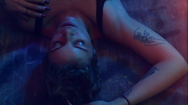 Nonton Femdom Foot Worship thumbnail