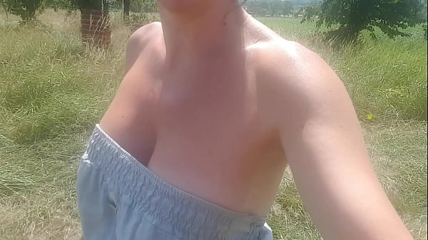 Nonton Hummm thumbnail