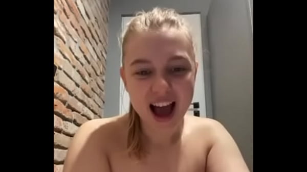 Big dick play with anal squirt a lot on the public place