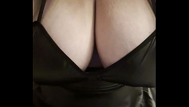 Nonton Astropyla Lets Her Massive Breasts Free thumbnail