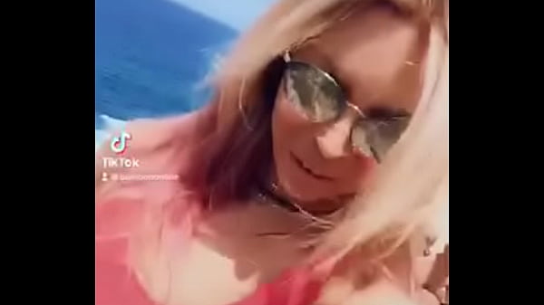Aless blonde happy cock video thumbnail