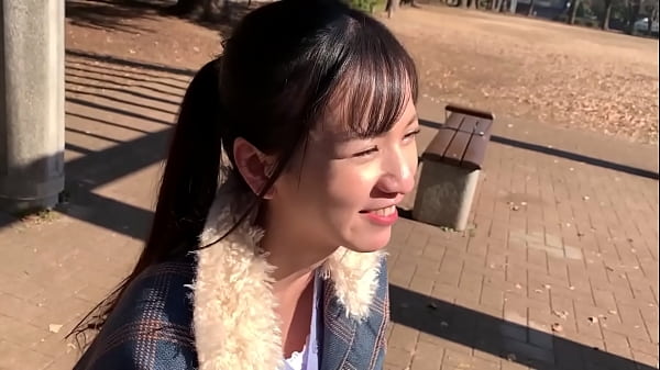 ハメ撮り　理想的な女の子no.1な女子大生リンちゃんと濃密sex！細身で可愛らしいリンちゃんの下着はピンク色の勝負下着！温厚で優しい性格の女子大生とイチャイチャハメ撮りsex。騎乗位で絶頂。濃厚精子中出し。騎乗位や正常位がとってもエロい中出し ハメ撮り 美乳 コスプレ 女子大生 美女 thumbnail