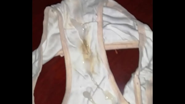 Play MP4 - Me saco la leche con los calzones de mi prima&period;&period;&period;Huelen bien rico a caca&period;   Comenta y subo m&aacute;s&period;