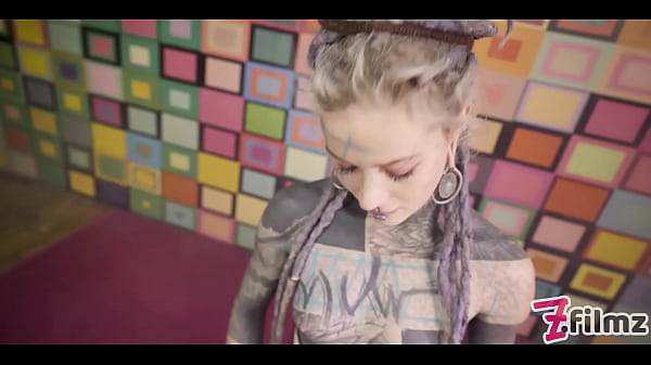 Play MP4 - ANAL QUEEN Anuskatzz in corset plays with metal toy and gets her ass fucked by big dick and SQUIRTs