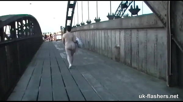 Play MP4 - British Fattie Masturbating in a Public Bar