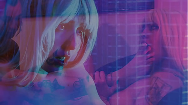 Kink barbie is addicted to feet and pussy