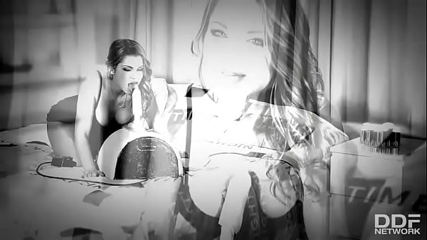 Sweetie and her blonde babe rides it hard 