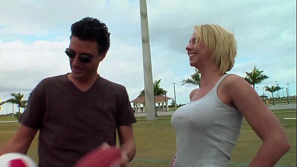 Play MP4 - Blonde with a hard ass gets fucked by her stud