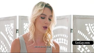 Nonton Kenna James Rubs Down Erin Everhart&rsquo;s Plugged-up Ass thumbnail