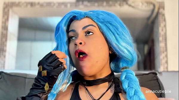 Jinx cosplay eating mcdonald&rsquo;s with burps and belly noises 