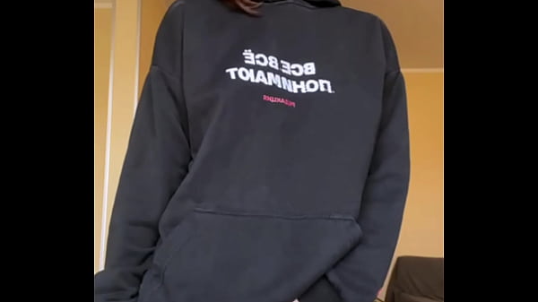 Play MP4 - Teasing you and my pussy in a hoodie