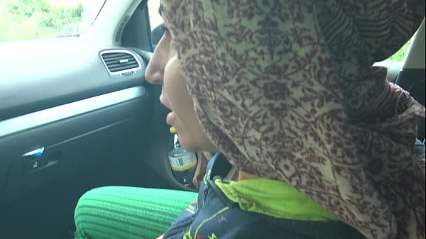 Kurdish cuckold wife gives her 18 year old american stepson a handjob in his car