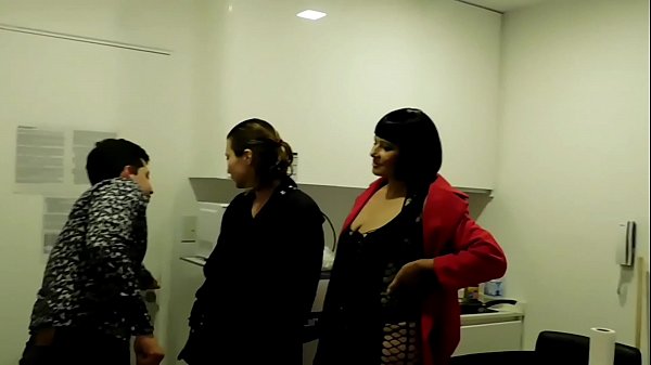 CONTRATAR DOIS PUTAS DÁ LOS E AZOTES A SURPRESA O_DÁ AO FIM PARTE1