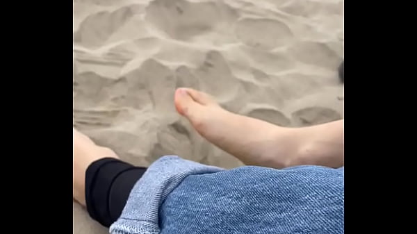 Feet on the sand // pies sobre la arena 